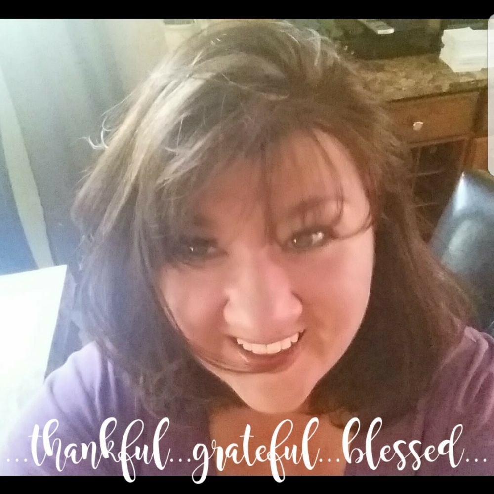 Meet your Posher, Elaine